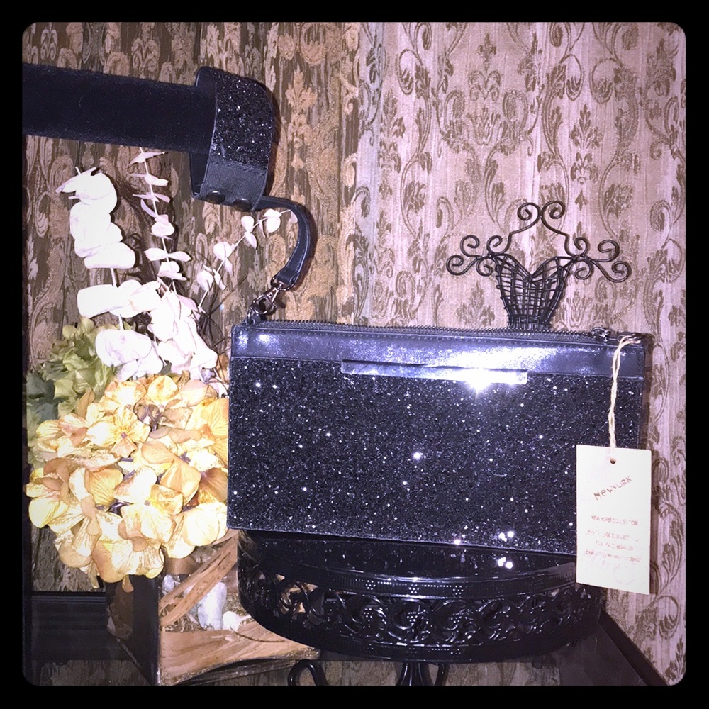 Ohhh the possibilities Purse